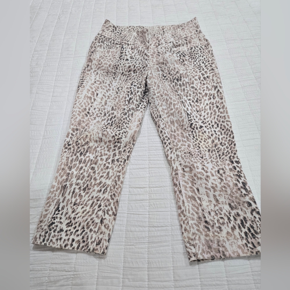 Leopard Print Capri Pants
